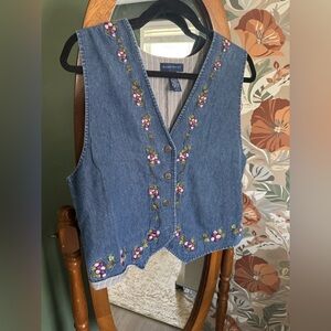 Vintage Boho Coastal Cowgirl Embroidered Denim Vest Size Large Karen Scott